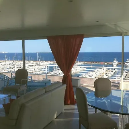 Du Golf Apartment